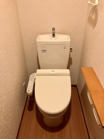 茅ヶ崎市南湖３丁目の一戸建てのトイレ