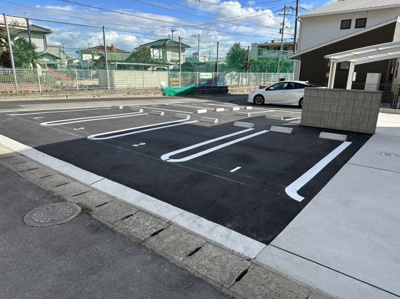 【駐車場】 | シトロン　ミエル | 駐車場があるので、車を買う予定の方も安心です