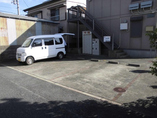 ジュネス・モナリエの駐車場|駐車場