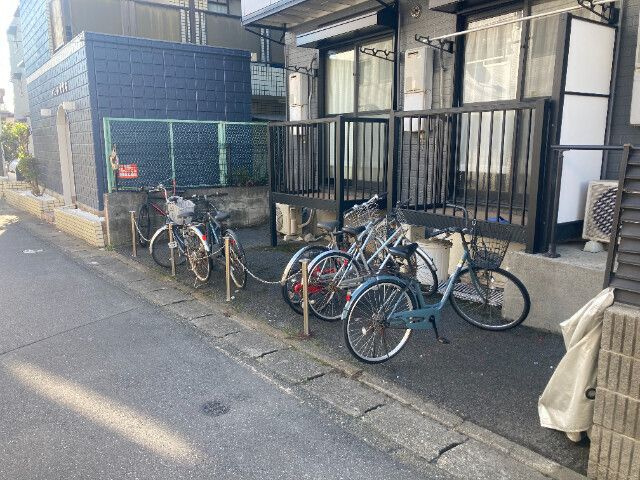 ジョイクレア の駐車場