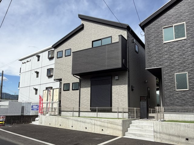 【仲介手数料０円】伊勢原市上粕屋第2期　新築一戸建て　1号棟　全2棟