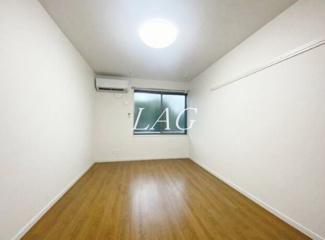 【居間・リビング】 | Ｋａｒｉｎ | 洋室のお部屋です。