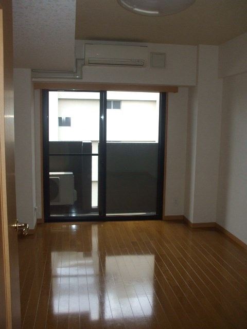 中野区丸山１丁目の賃貸マンションの居間・リビング