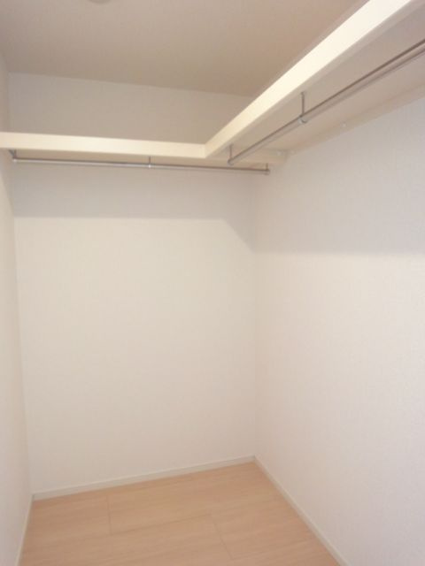 アスティオンの収納
