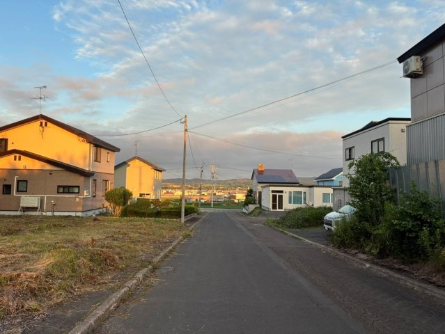 【前面道路含む現地写真】の画像
