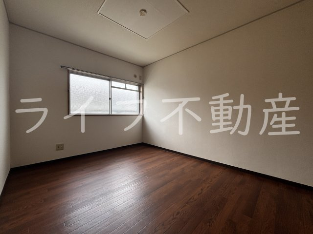 ランデックス弐番館の居間・リビング|ゆったり過ごせる居間です