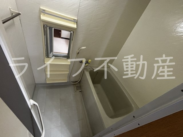 ランデックス弐番館の浴室|コンパクトで使いやすいお風呂です