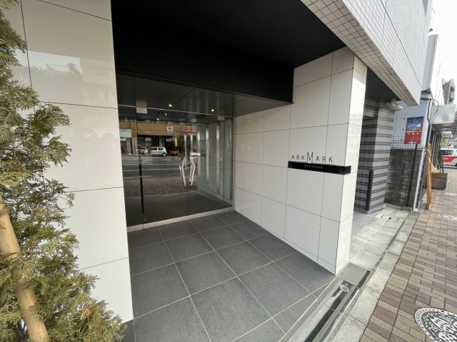 【エントランス】ＡＲＫＭＡＲＫ石川台
