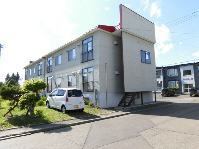 啓西ハイツの外観