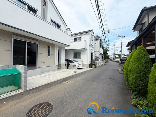 中古戸建　茅ヶ崎市中島の前面道路含む現地写真