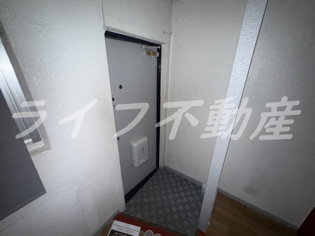 長栄寺第5コープの玄関|収納もある玄関です