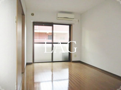 【居間・リビング】 | こぶしハイム | 洋室のお部屋です。