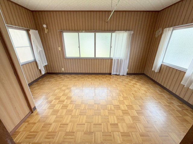 安芸郡府中町桜ケ丘の倉庫の内装