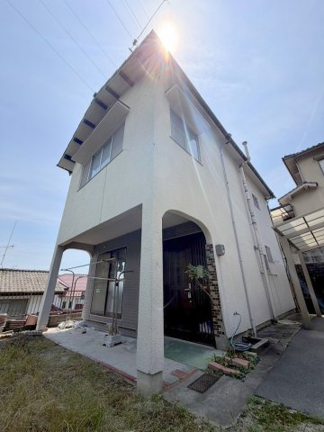 安芸郡府中町桜ケ丘の倉庫の外観