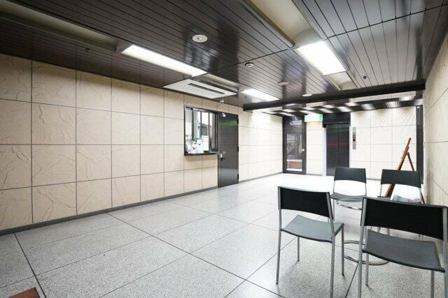 ダイアパレス新宿１丁目のロビー