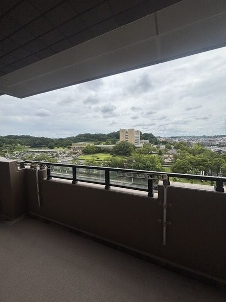 ライオンズガーデン大池公園のバルコニー
