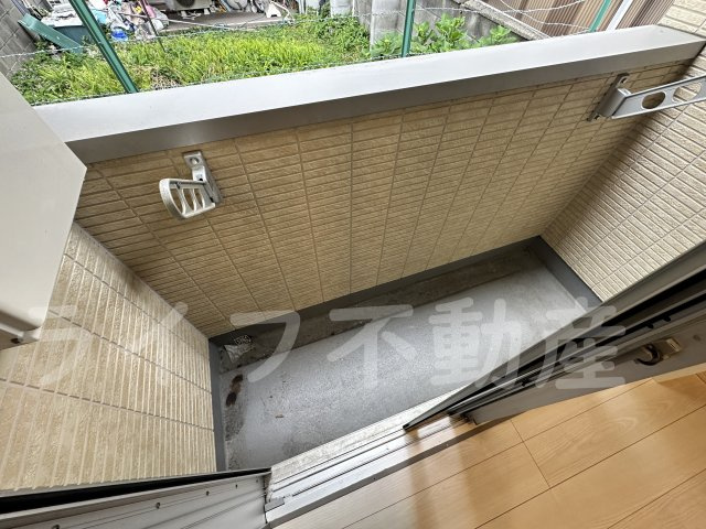 クレセントハイツのバルコニー|落ち着いた時間を過ごせるバルコニーです