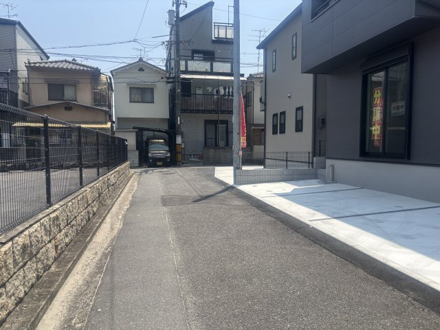南区丹那町の前面道路含む現地写真