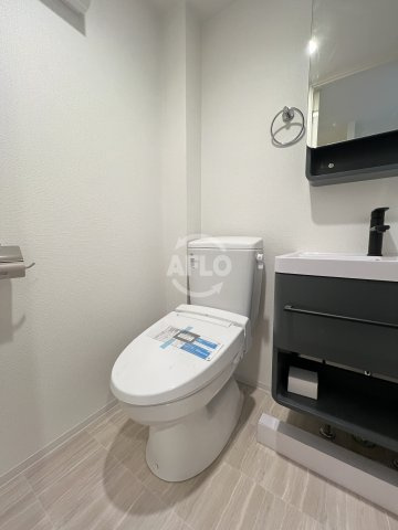 セレニテ難波グランデシュッドのトイレ|セレニテ難波グランデシュッド　温水洗浄便座