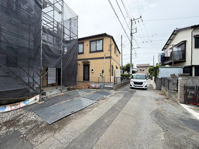 新築戸建　茅ヶ崎市南湖5丁目の前面道路含む現地写真