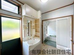 【独立洗面台】 | 東生馬町中古戸建 | 独立洗面台です