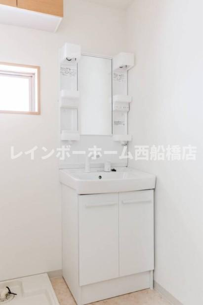 レオ伍拾番館の洗面所