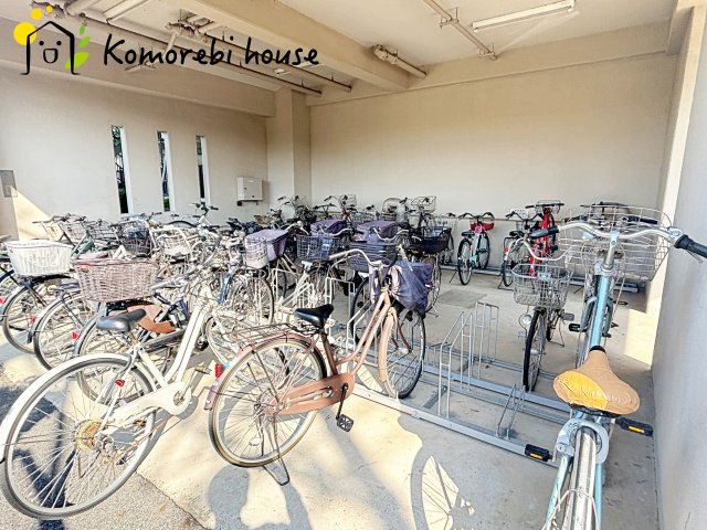 ライオンズマンション大宮日進町の駐輪場