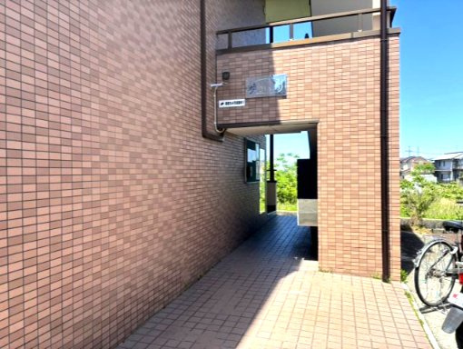 暁21・うえきⅠ号館のエントランス