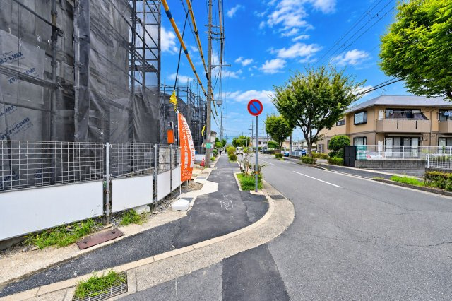 鈴原町9丁目新築一戸建て全3区画│3LDK+駐車1台可の前面道路含む現地写真|同社施工のご案内が即日可能ですので、お気軽にお問い合わせください。