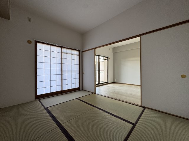 グランプレステージ明石西Ⅱの和室