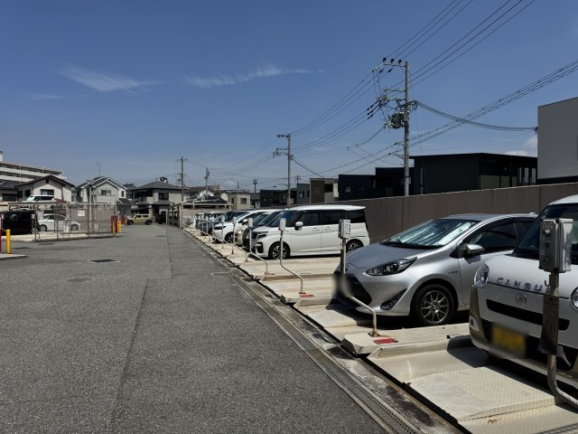 グランプレステージ明石西Ⅱの駐車場