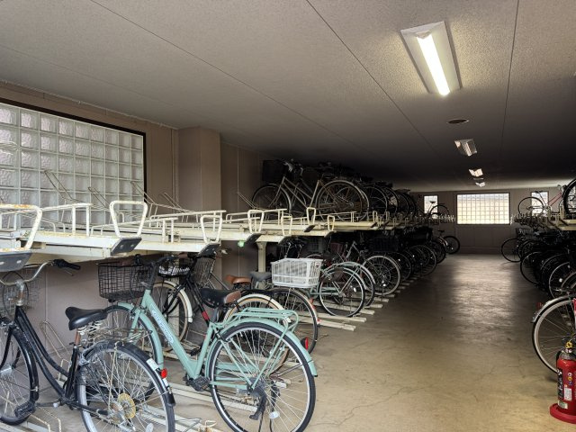グランプレステージ明石西Ⅱの駐輪場