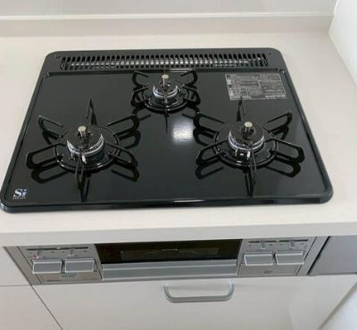 【中古マンション】コンフォート若葉ポルカのキッチン|3口コンロ