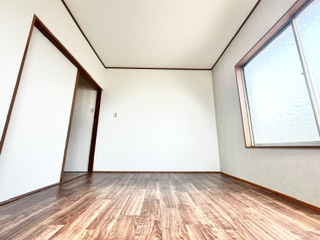 西板持8丁目貸家の洋室
