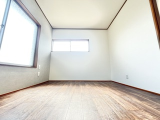 西板持8丁目貸家の洋室