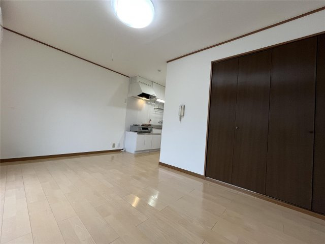 【洋室】レジデンス成田