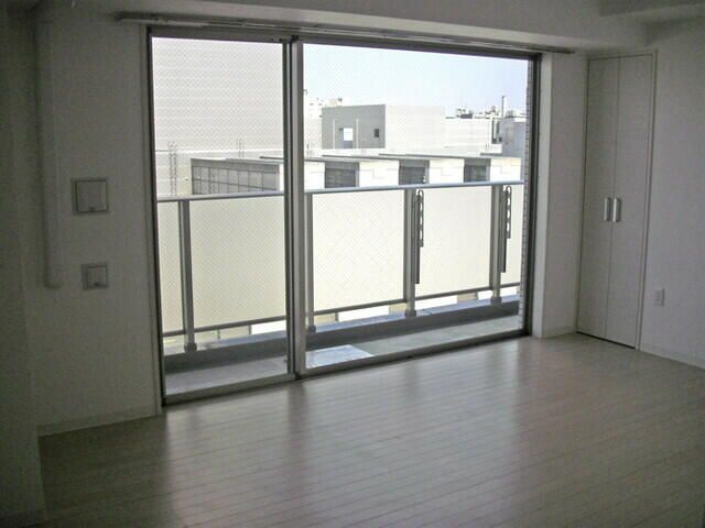 ＳＨＯＷＮ　ＨＡＴＳＵＤＡＩの内装