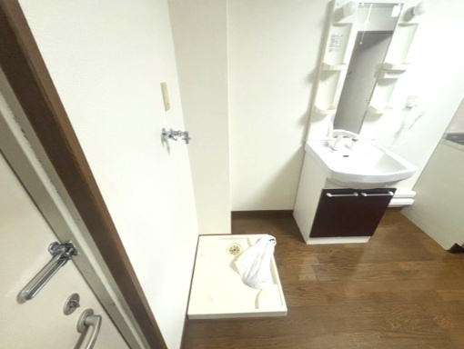暁21・うえきⅡ号館の玄関