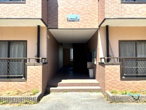 暁21・うえきⅡ号館のエントランス