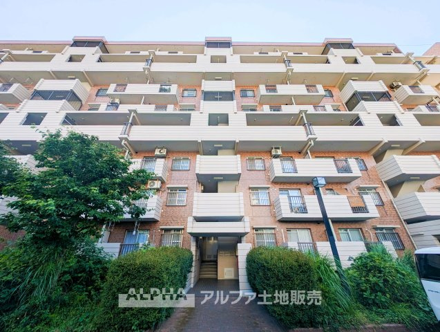 西国分寺史跡通り住宅2号棟の外観|【Life Balance】◆整う暮らしの場所◆
日常とくつろぎの時間が自然に調和する住まい。過ごすほどに、暮らしの心地よさが広がっていく。