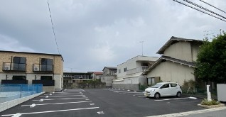 【駐車場】 | Silvia　（東）