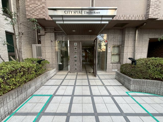 CITY　SPIRE靭公園のエントランス