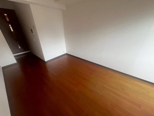 SWISS難波西の洋室