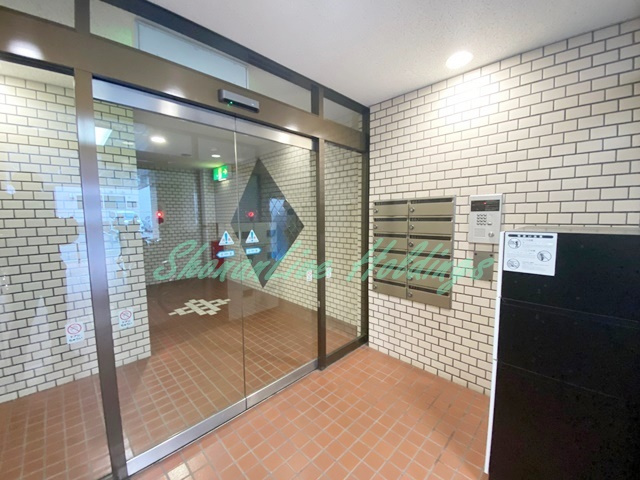 藤沢市湘南台２丁目の賃貸マンションのエントランス|毎日通るエントランス♪