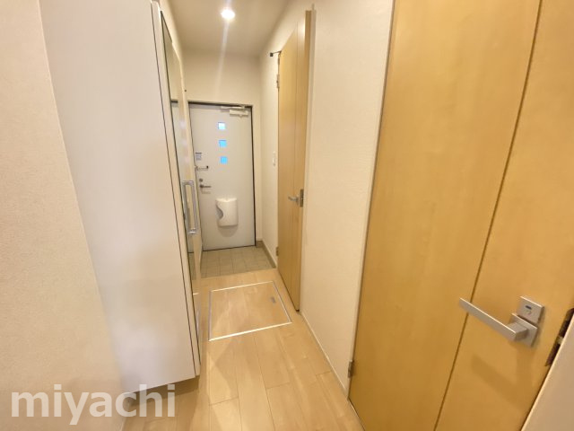 リヨン　Bの玄関