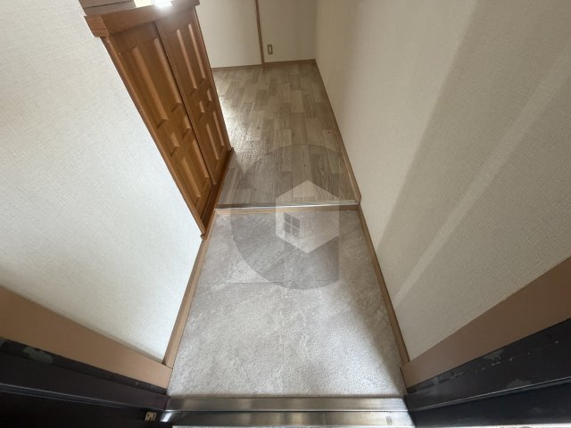 メゾン長田の玄関