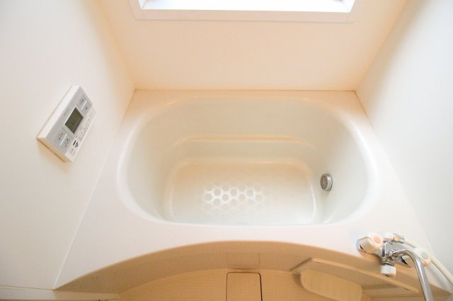 IMA HOUSEの浴室|日々の疲れを癒すお風呂付です