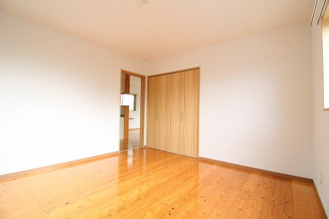 IMA HOUSEの寝室|落ち着いて過ごせるお部屋なので、寝室にいかがでしょうか