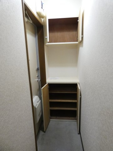 セノンハイツの玄関