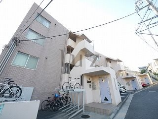 ルミエール妙蓮寺Ⅱの外観
